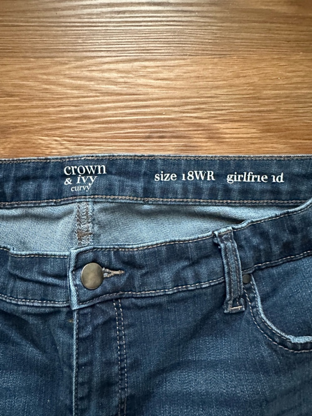 crown & ivy Dark Blue Distressed Girlfriend Ankle Jeans EUC 18WR - Picture 3 of 6
